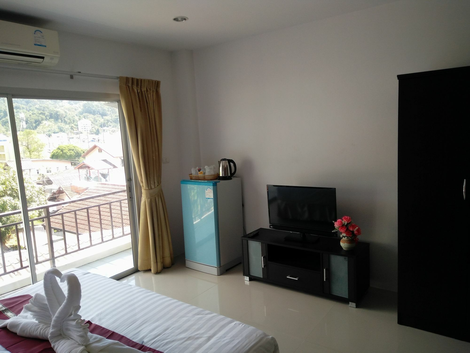 White Sky Boutique Hotel Patong Ngoại thất bức ảnh