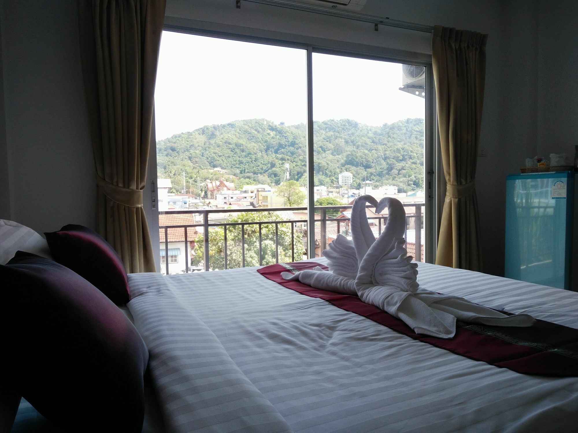 White Sky Boutique Hotel Patong Ngoại thất bức ảnh