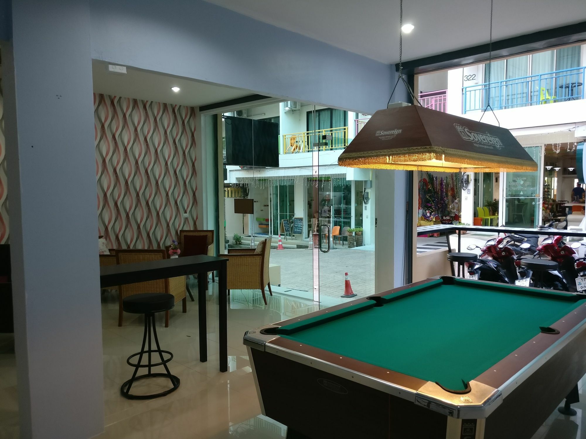 White Sky Boutique Hotel Patong Ngoại thất bức ảnh